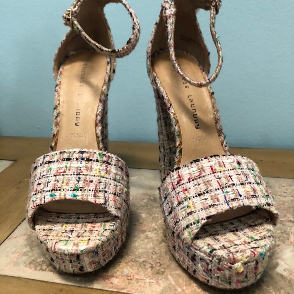 Chinese laundry light pink sandals. - Picture 2 of 7